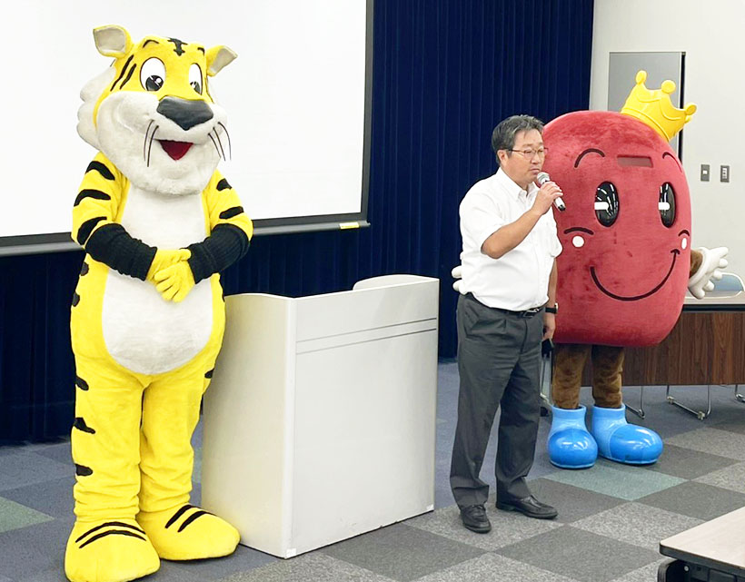 中部流通特集：ぎゅーとら　工場見学通じ食学ぶ　メーカー3社とタッグ