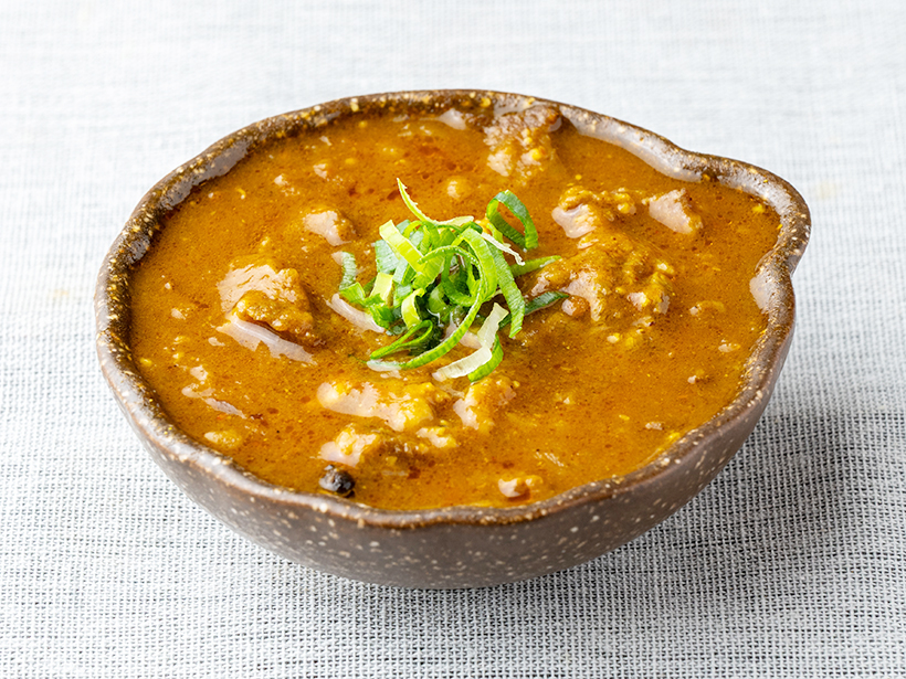 キラリと光る名脇役:松坂牛の牛スジ肉を使用 角煮をカレーディップで味変