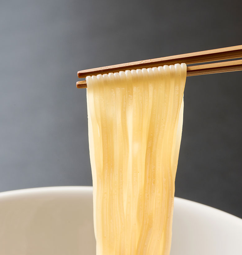 ケンミン食品「GF中華麺」好評　人類みな麺類新店でも採用予定