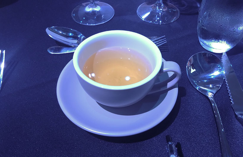 「ジルンジン」の試飲アンケートなど参加型のプログラムでハーブティーの魅力を伝えた