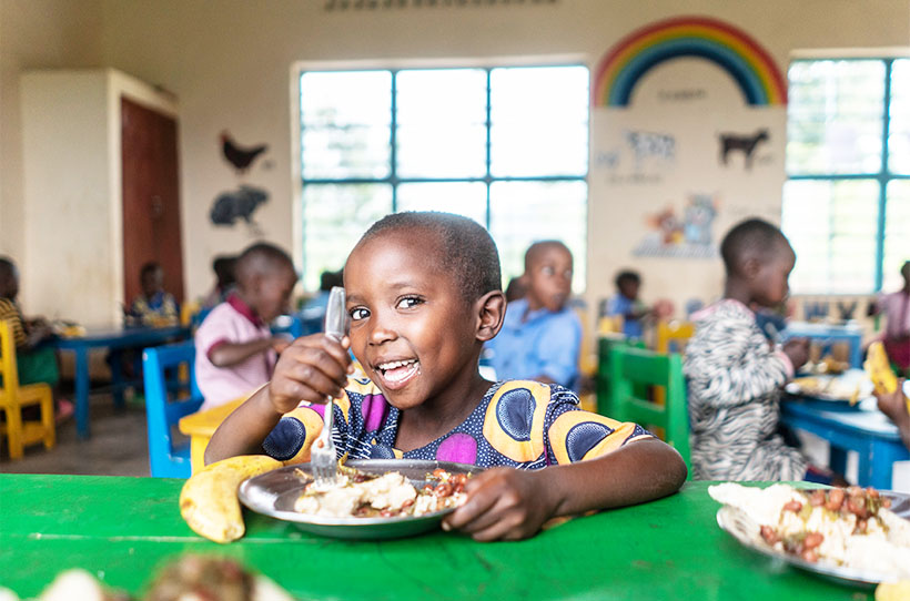 国連WFP協会 10月は「世界食料デー」月間:途上国の学校給食支援 あなたも…