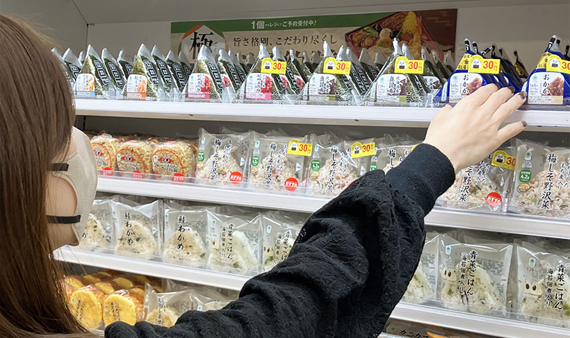 食品安全安心・環境貢献賞特集：ファミリーマート　涙目シールで情緒に訴求