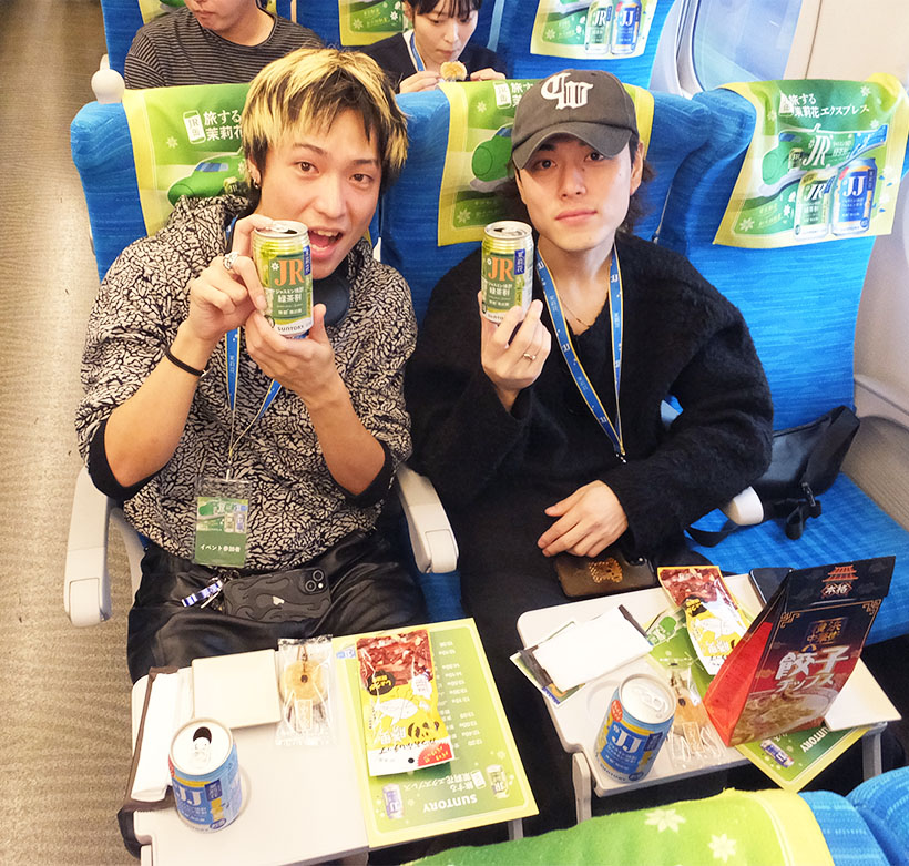 サントリー「JR缶」発売記念　「茉莉花エクスプレス」発車　新幹線1両貸し切り