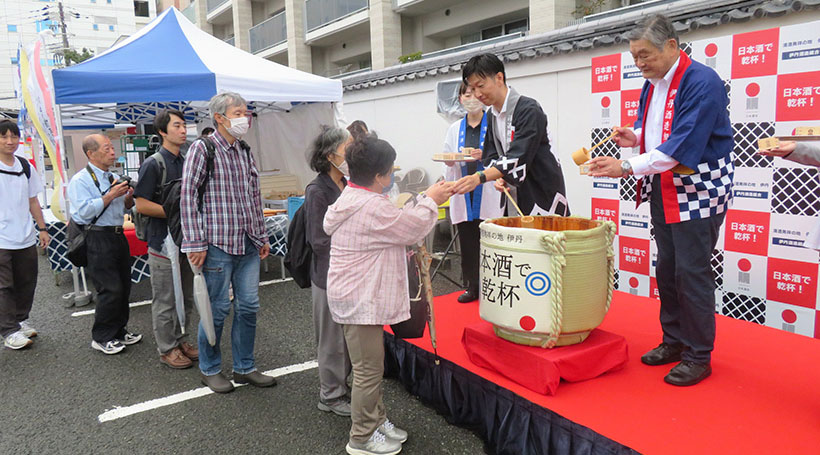 ◆清酒特集：「値上げ対策商品」投入の動き　ブランド訴求で対応も