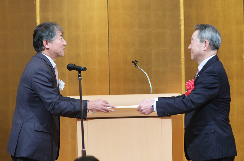 日本乳業協会、25年度牛乳等衛生功労者表彰式　信頼作りの功績たたえる