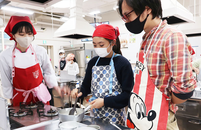 甲南女子大と近畿農政局、和食セミナー開催　親子で食文化学ぶ