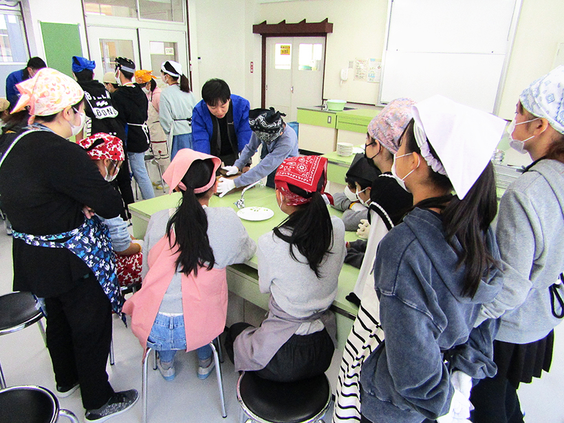 日本アクセス、福岡市の小学校で食育授業