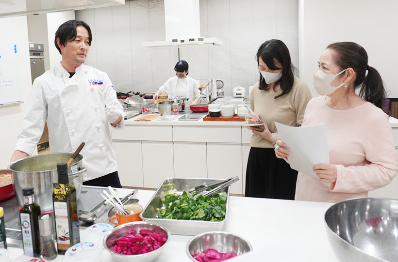 USAライス連合会、「旬八」とコラボでカルローズ料理教室　冬野菜たっぷり使用