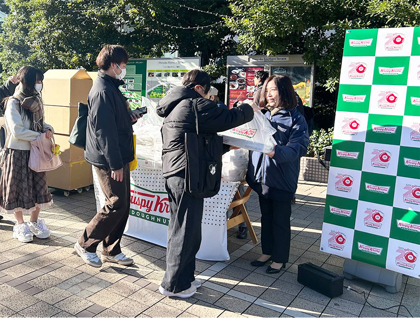 クリスピー・クリーム・ドーナツ・ジャパン、日本20周年開幕　1万2000個配&hellip;