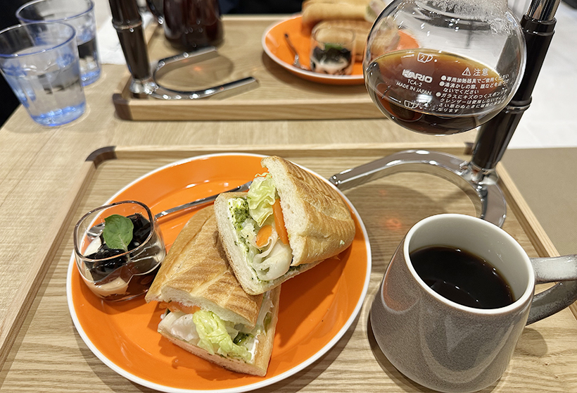 【速報】トーホー、自社焙煎豆を楽しむ直営コーヒーショップ開業