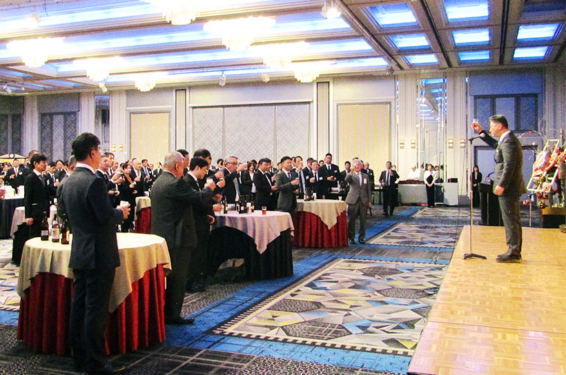 各地で賀詞交換会開催　新年は明るく・力強く