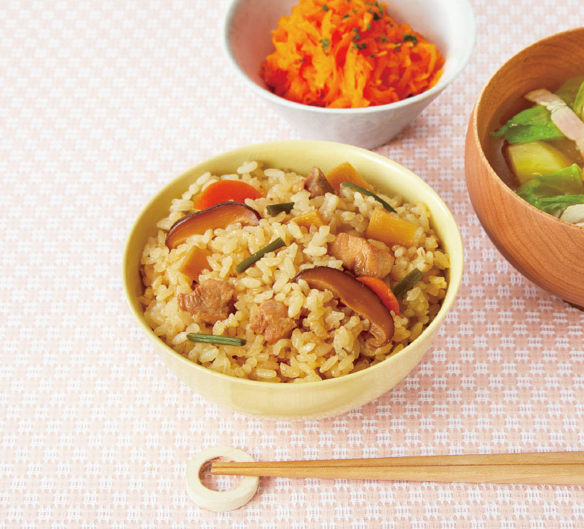 炊飯器に入れて炊くだけ！丸美屋の釜めしは具材たっぷり