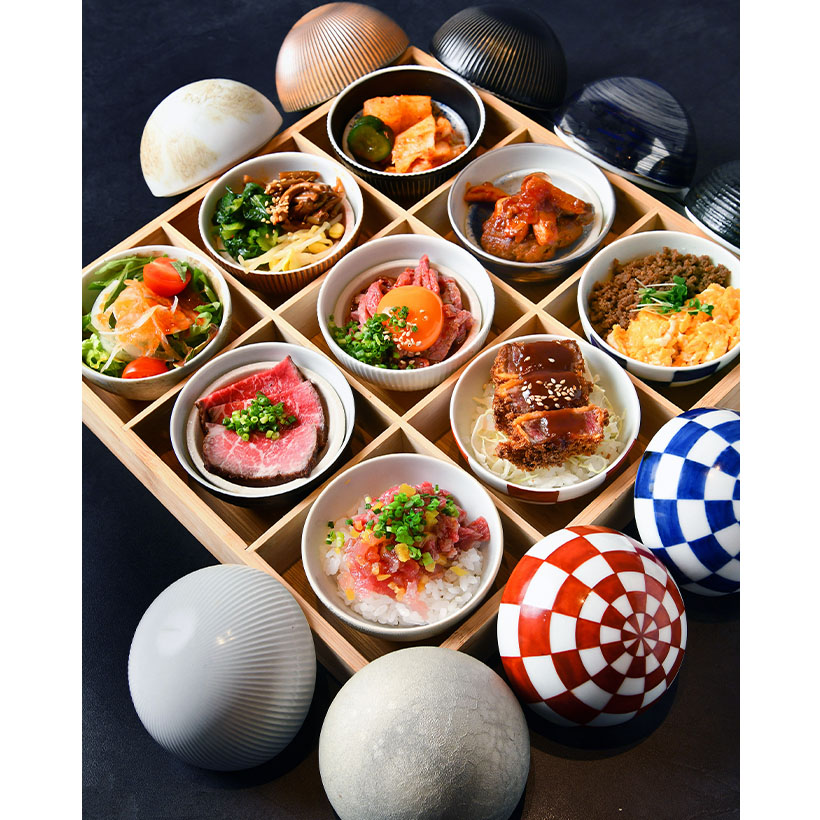 メニュートレンド：毬型の器コラボで大バズり　焼肉店の行列ランチ