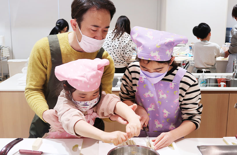 旭松食品と大阪ガスネットワーク、親子料理教室開催　和食だしの魅力知る