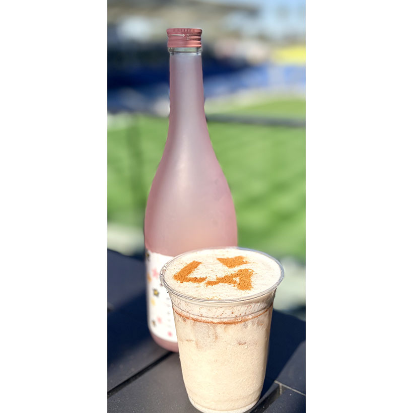 白鶴酒造、にごり酒「さゆり」とカクテルをLA Galaxyで販売