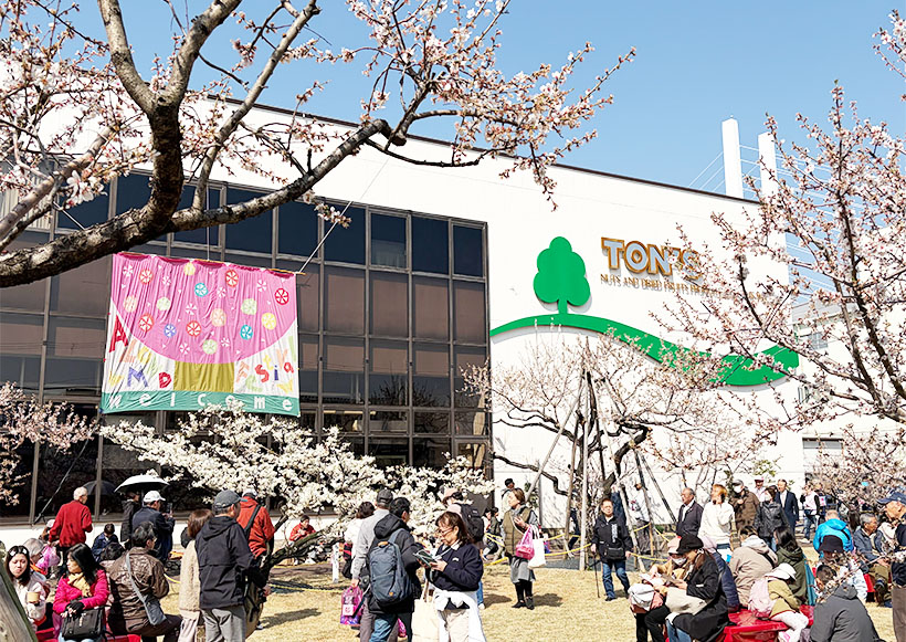 地域の食景色：東洋ナッツ食品「アーモンドフェス」　見て、食べる“神戸の風物詩&hellip;