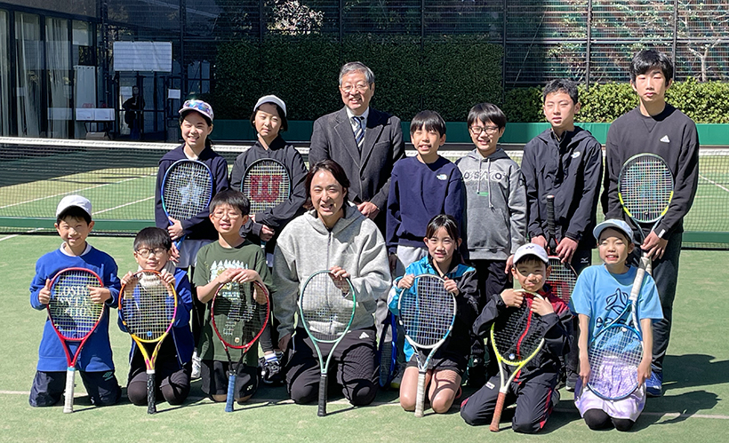 ロッテ、小学生対象にテニス教室　かむ力で競技力向上