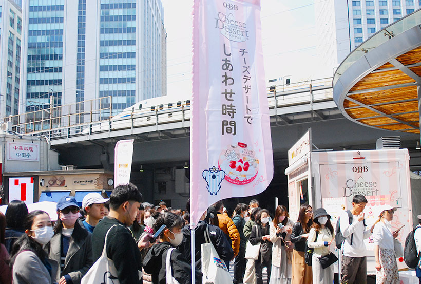 六甲バター、「QBBチーズデザート6P」1万人にサンプリング　紅茶とマリアー&hellip;