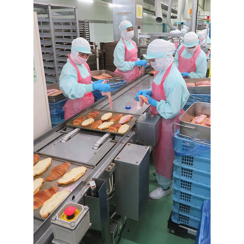 セブン、多様な食シーンでパン強化　専用工場で迅速対応