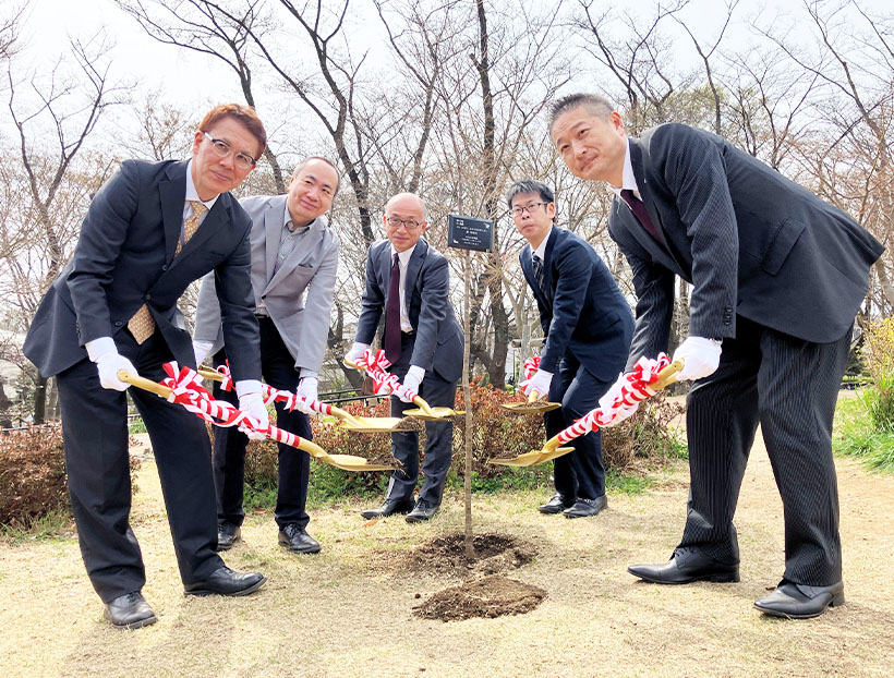 伊藤園、町田市で桜の植樹　「お～いお茶」売上げ活用