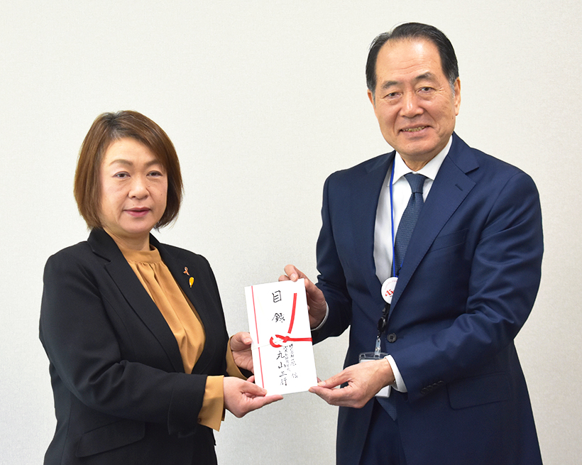 原信、県フードバンク推進協に商品券寄贈