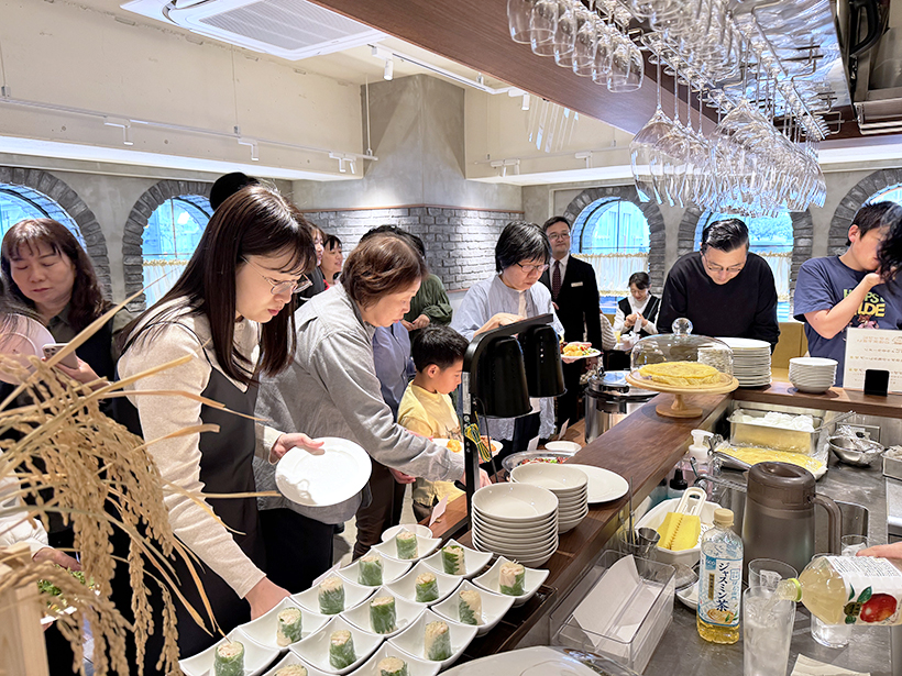 ケンミン食品、ブッフェイベント開催