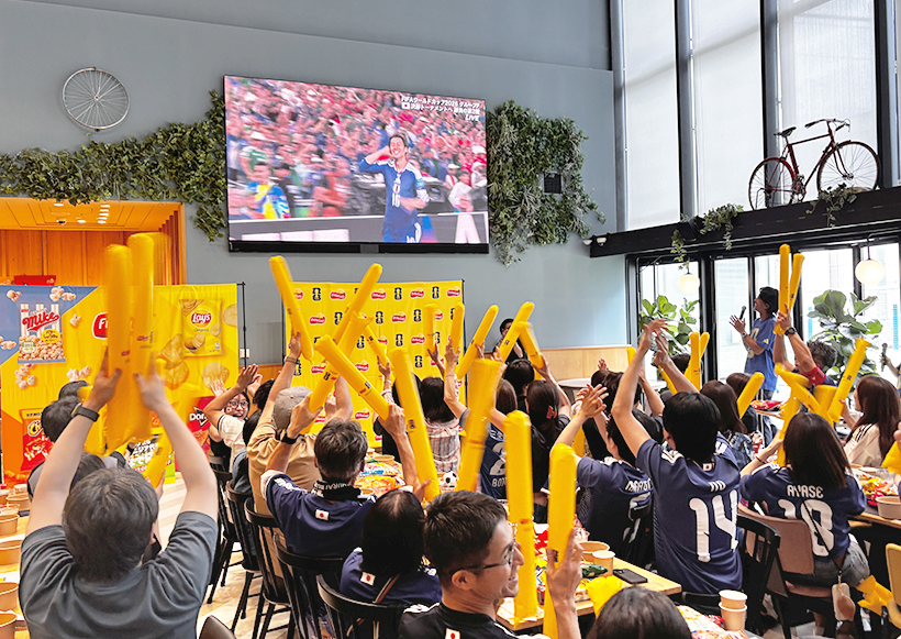 ジャパンフリトレー、渋谷でW杯パブリックビューイング　スナック需要を開拓