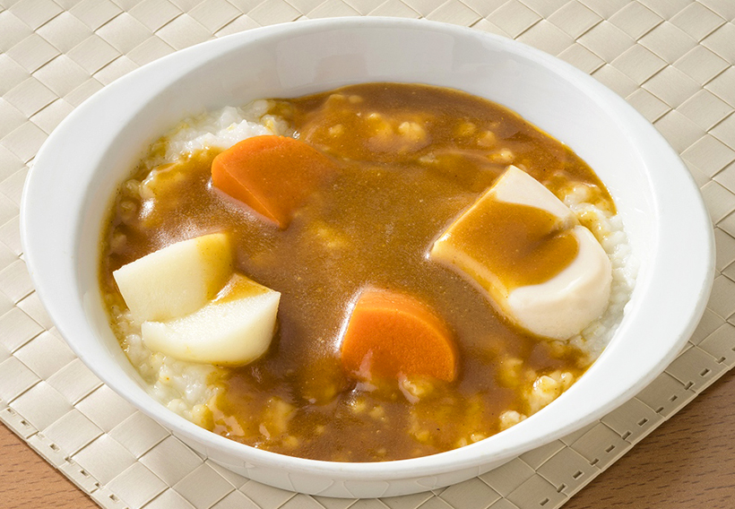 介護食品特集：受賞商品＝日東ベスト「SGおかゆセット　カレー丼」