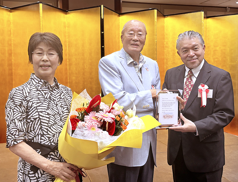 日本ナッツ協会、田川和雄氏の勇退祝う