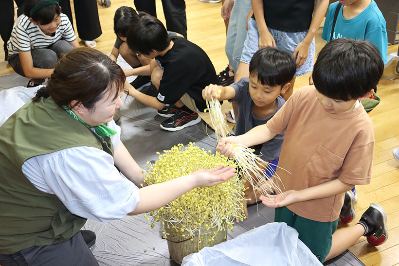 サラダコスモとホクト、初の食育コラボイベント　19組48人の親子が参加