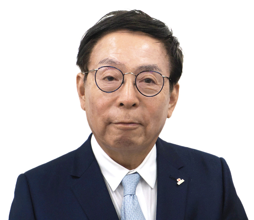 全国業務用卸流通特集：IZUMIYA・鈴木雅治社長　次期経営体制へ移行着々