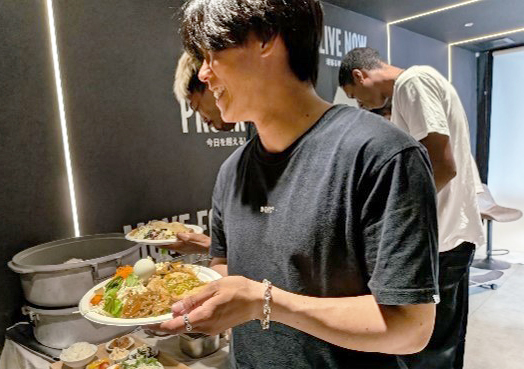 DCサプライ、福山シティFC選手向けに昼食ケータリング
