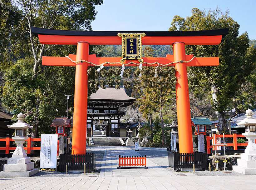 国分の地酒蔵元会、京都・松尾神社で「酒ハイかるた大会」　日本酒の裾野広げる