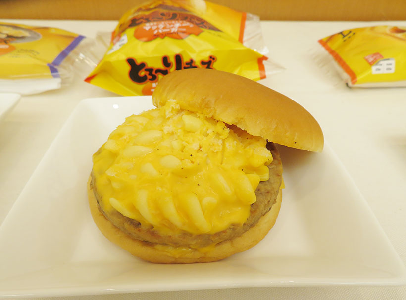 ローソン、チーズやバターを使った15品発売　気温低下で濃厚ニーズに対応